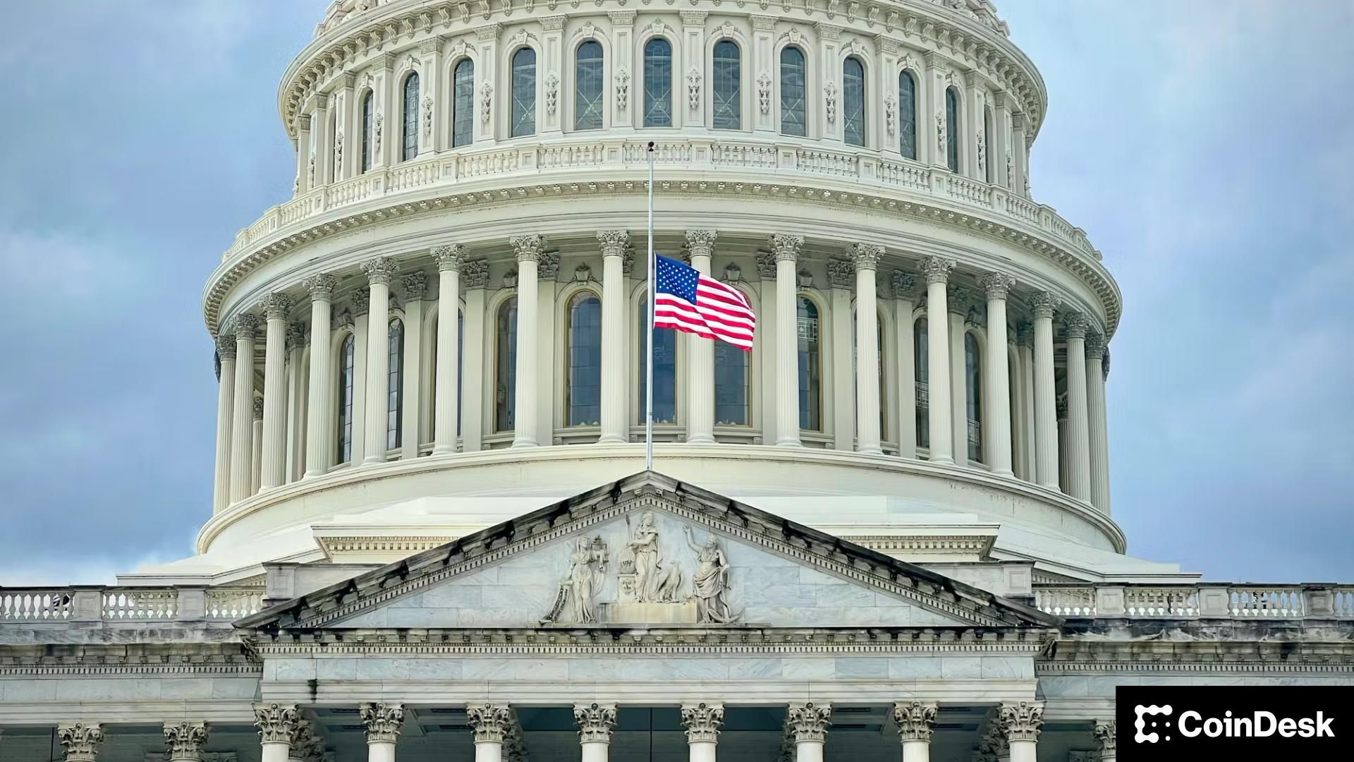 JPMorgan Warns Time Running Out for Crypto Clarity Act as Stablecoin Yield Dispute Lingers