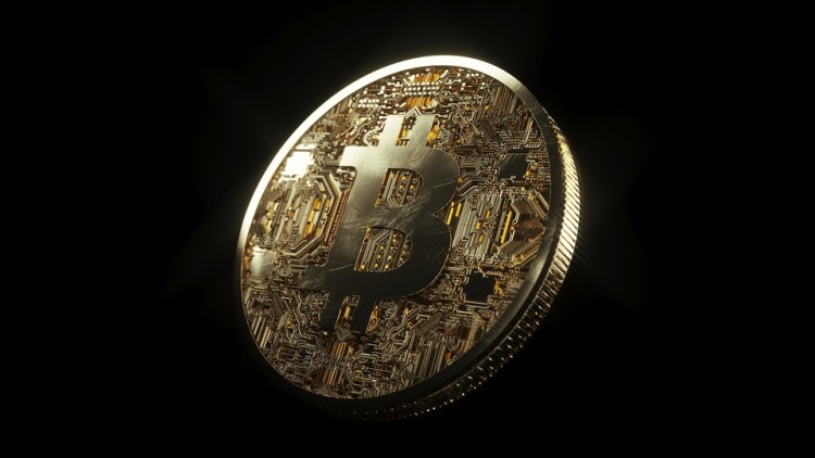 Crypto Analyst Xanrox Warns Bitcoin Rally Is a 'Bull Trap,' Urges Altcoin Bets