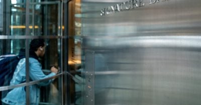 Appeals Court Revives Signature Bank Shareholder Lawsuit Over FDIC Objection