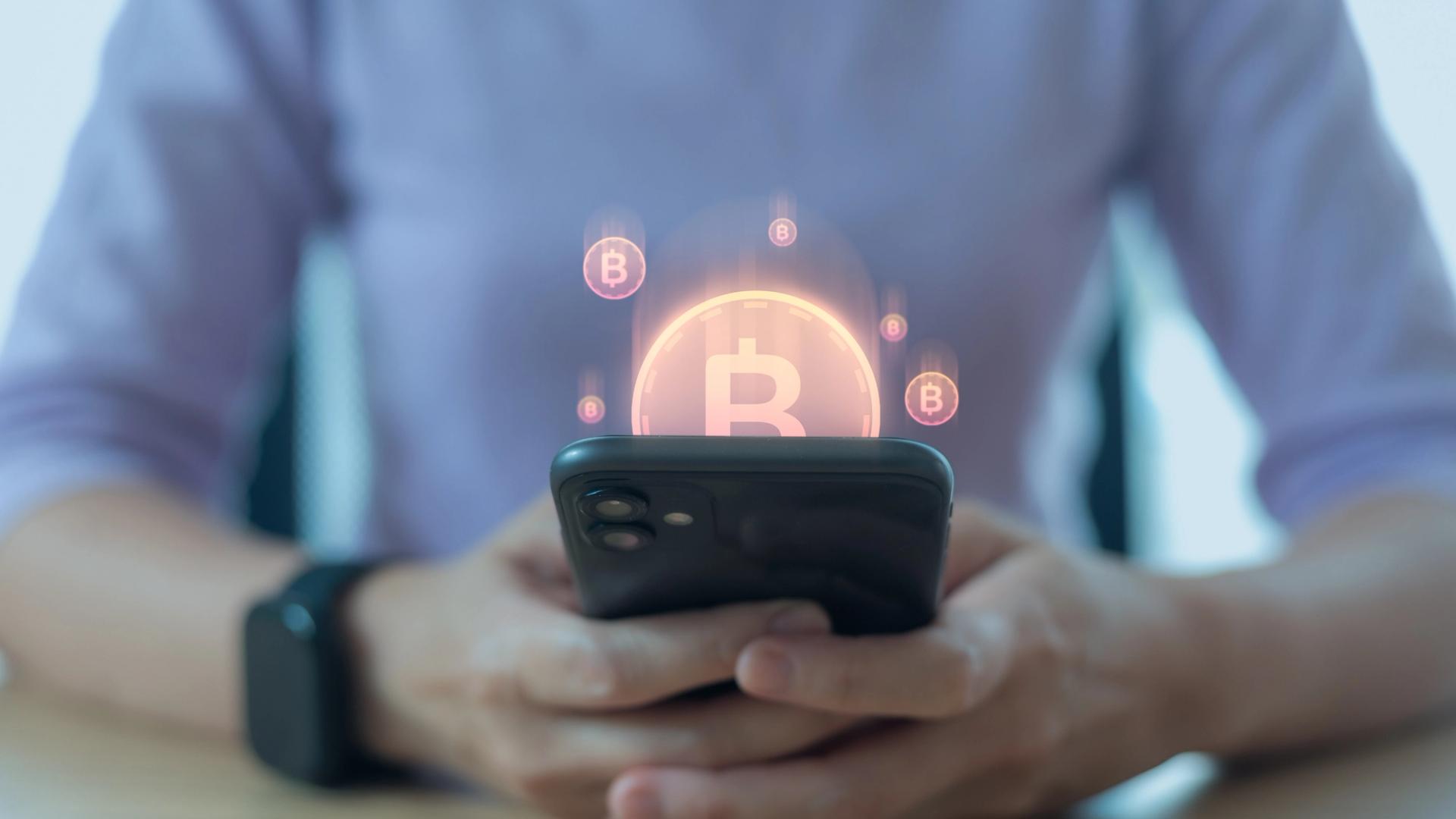 Bitcoin Edges Up to $62,500 but Bearish Mood Lingers After Last Week's Crash