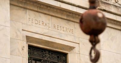 Wall Street Stocks Decline as Fed Rate Hike Expectations Mount
