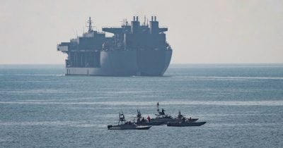 US Navy Boosts Presence in Strait of Hormuz as Fragile Ceasefire Holds