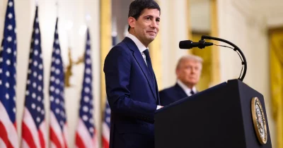 Kevin Warsh Takes Helm at Fed, Faces Inflation Expectations Test
