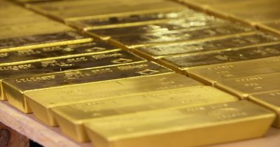 Gold Steadies After Best Week Since January Amid Labor Market Shifts