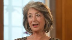 Maureen Lipman Devil-Horn Petition Exposes Centralized Platform Risks—Crypto's On-Chain Alternative Gains New Urgency
