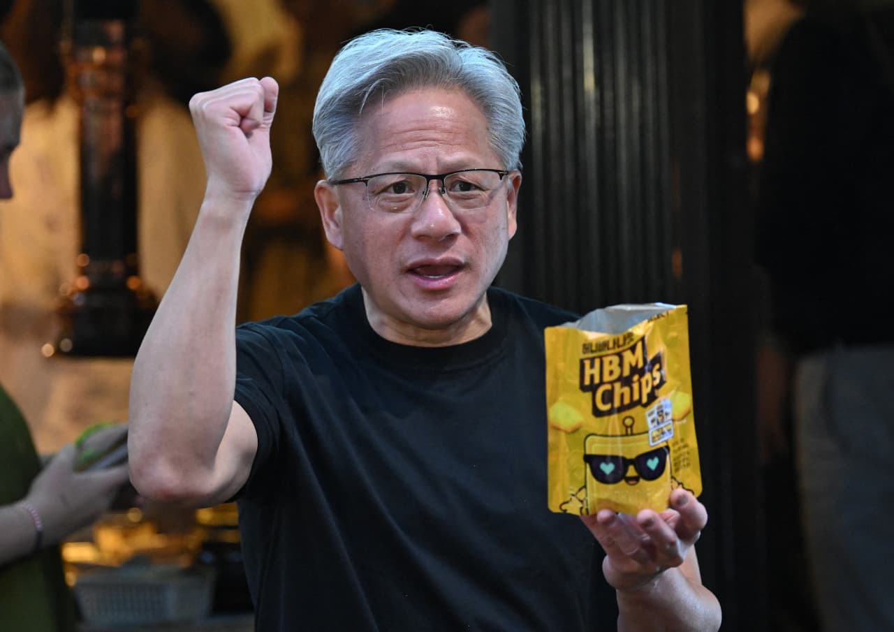 Nvidia Strikes New Memory Deal as SK Hynix, Samsung Sink on Waning AI Trade