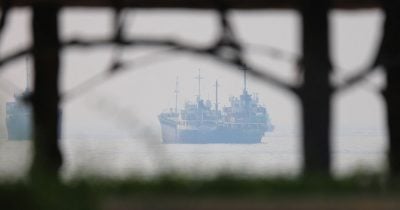 Iran: Hormuz Stays Closed Unless US Meets Conditions