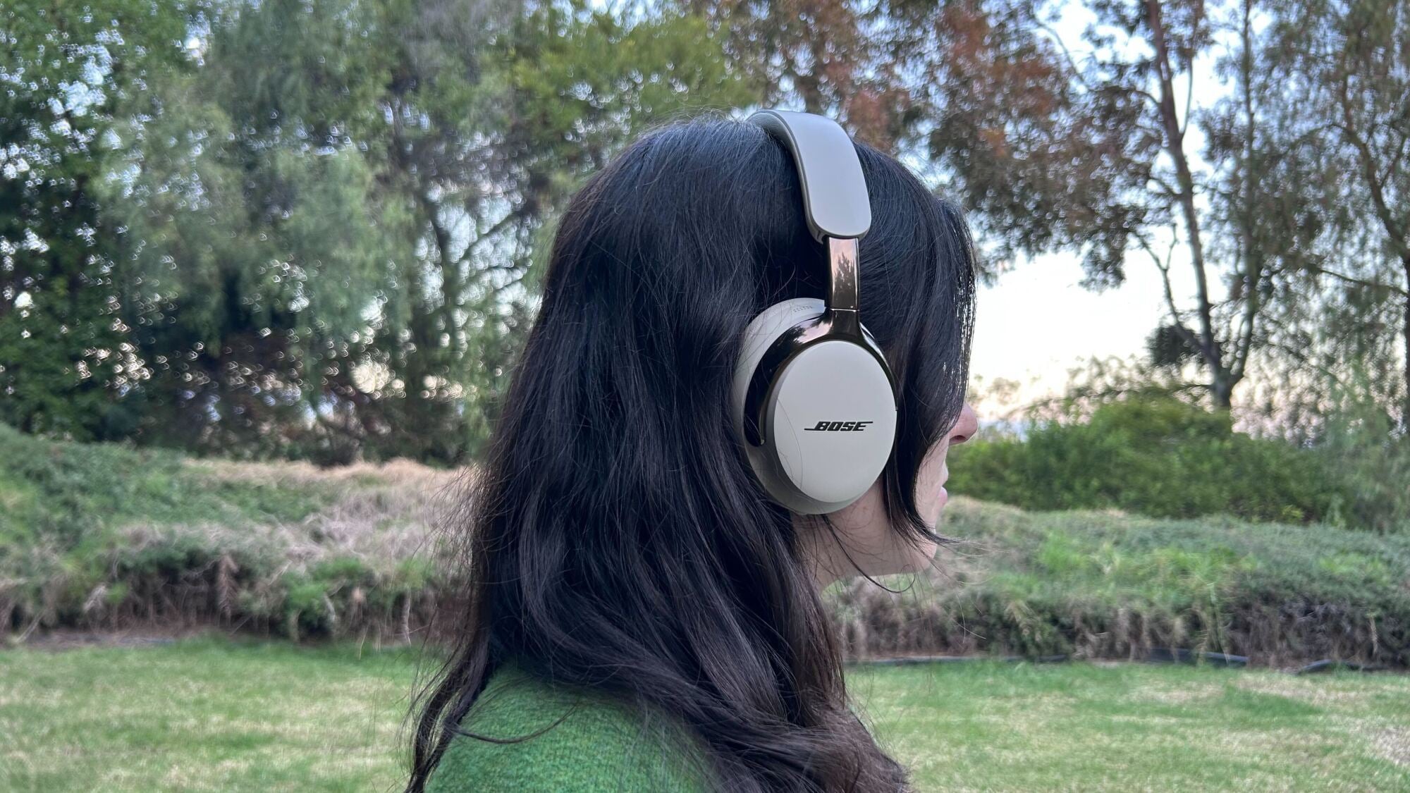 Mashable Picks Bose Over Apple in 2026 ANC Headphone Guide