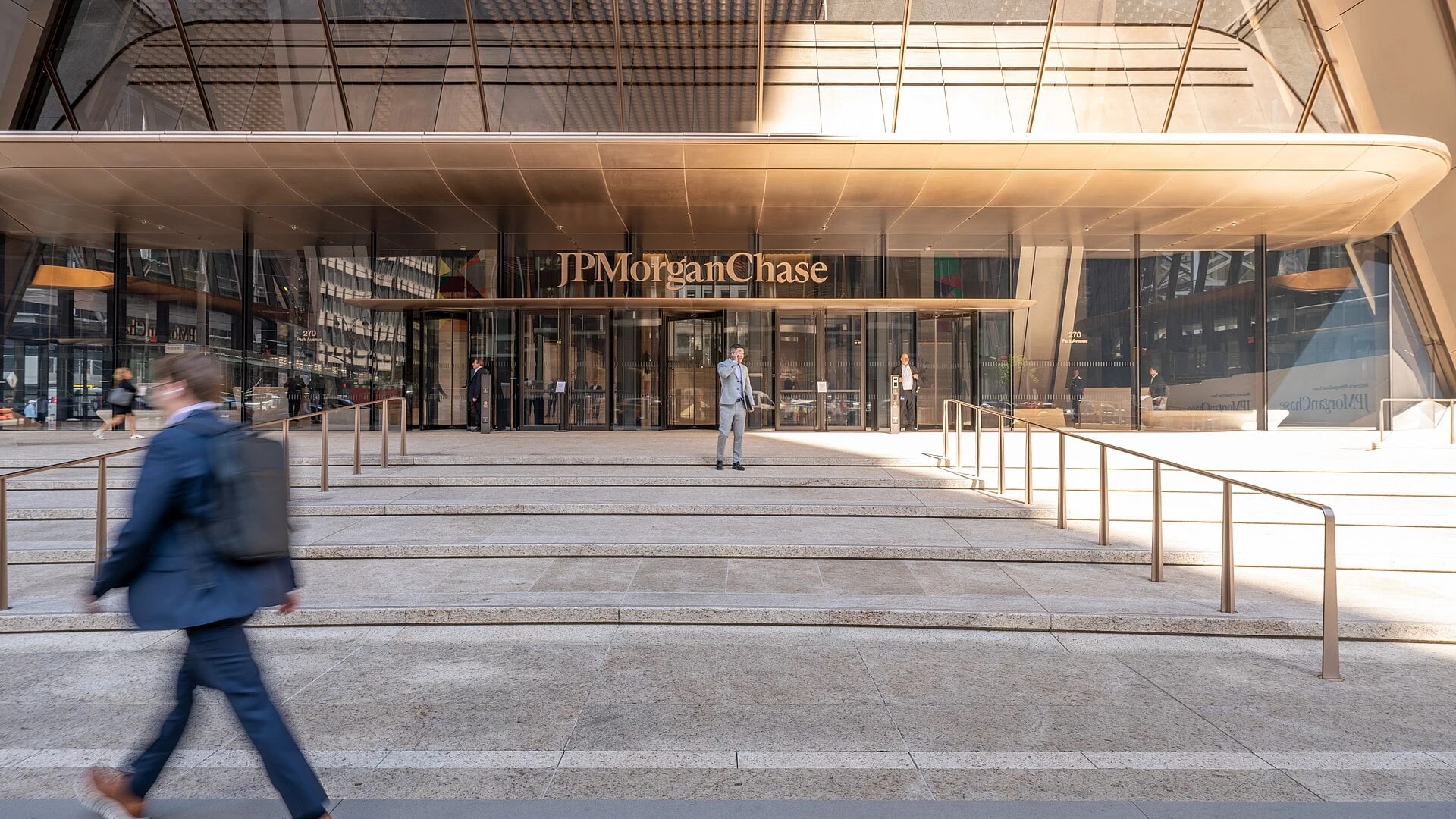 JPMorgan Puts Bitcoin at 10% a Year in First Long-Term Call