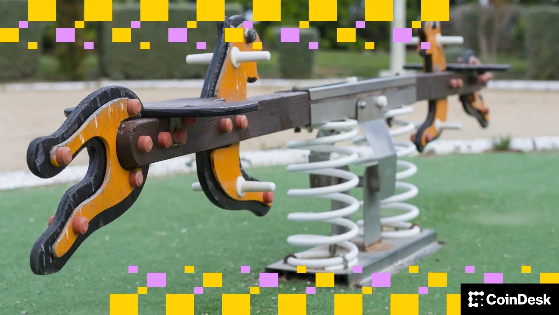 Bitcoin Holds $70,500 Line as Macro Headwinds Intensify