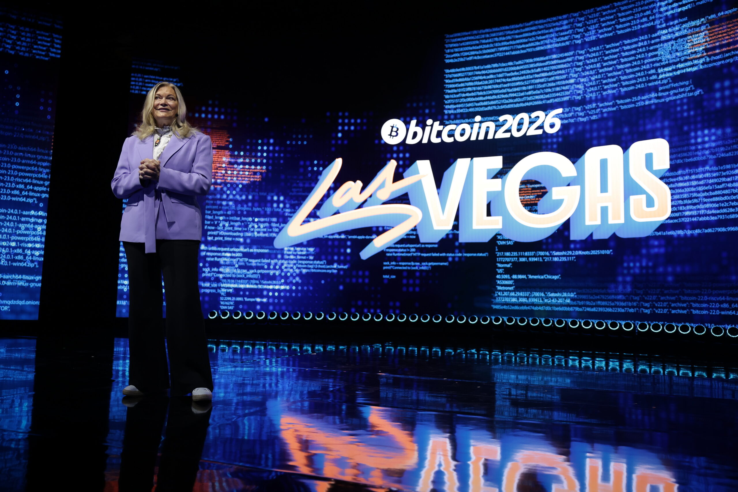 Senator Cynthia Lummis Pushes Senate Markup of Crypto Clarity Act to May at Bitcoin Conference