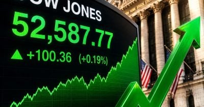 Dow Rises, Nasdaq Falls as Tesla and Alphabet Earnings Loom