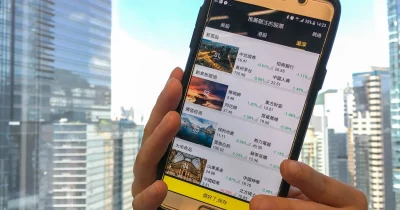 China's Cross-Border Trading Crackdown Sinks Futu and Up Fintech Shares