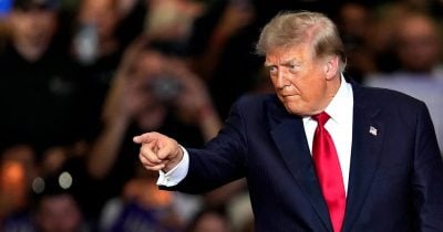 Trump's Crypto Holdings Become Sticking Point in Clarity Act Talks
