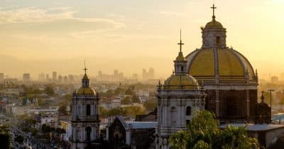 Mexico Taps Global Bond Markets for Debt Buyback Amid Rating Pressure