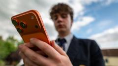 UK Doctors Told to Screen Youth for Social Media Use, Comparing Harm to Smoking