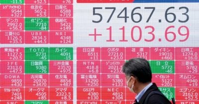 AI-Driven Demand Lifts Asia Stocks as Gulf Tensions Push Oil Higher