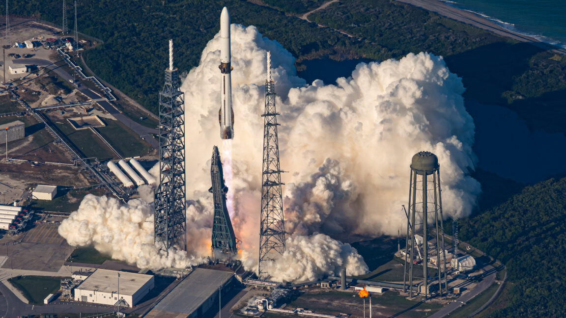 Blue Origin Rocket Explosion Deepens Crypto Market Fear
