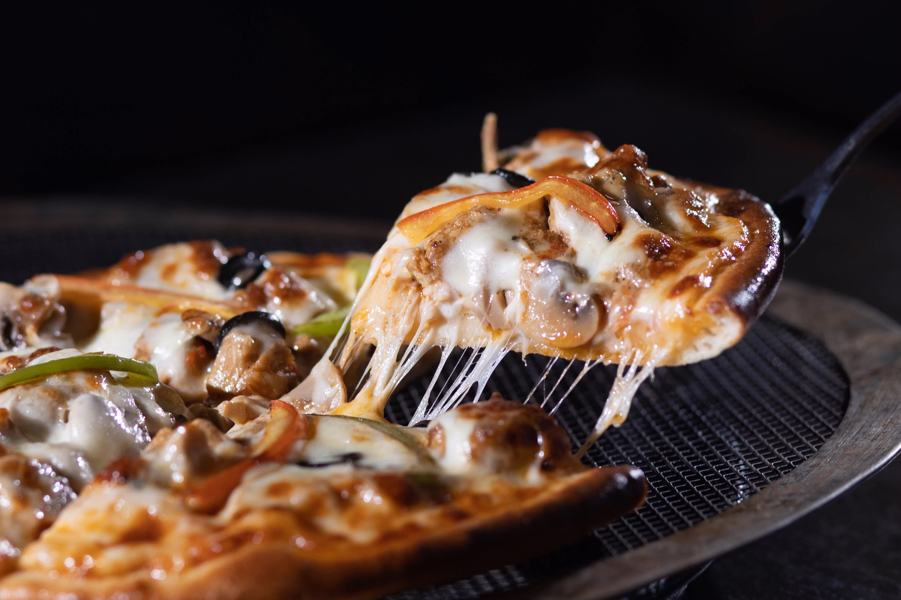 Bitcoin Pizza Day at 16: From $41 to $767M as Iran Tests Crypto Tolls and US Eyes Strategic Reserve