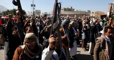 Houthi Attacks Slow Red Sea Oil Shipments, Prediction Market Sees 20% Chance of Strait Closure