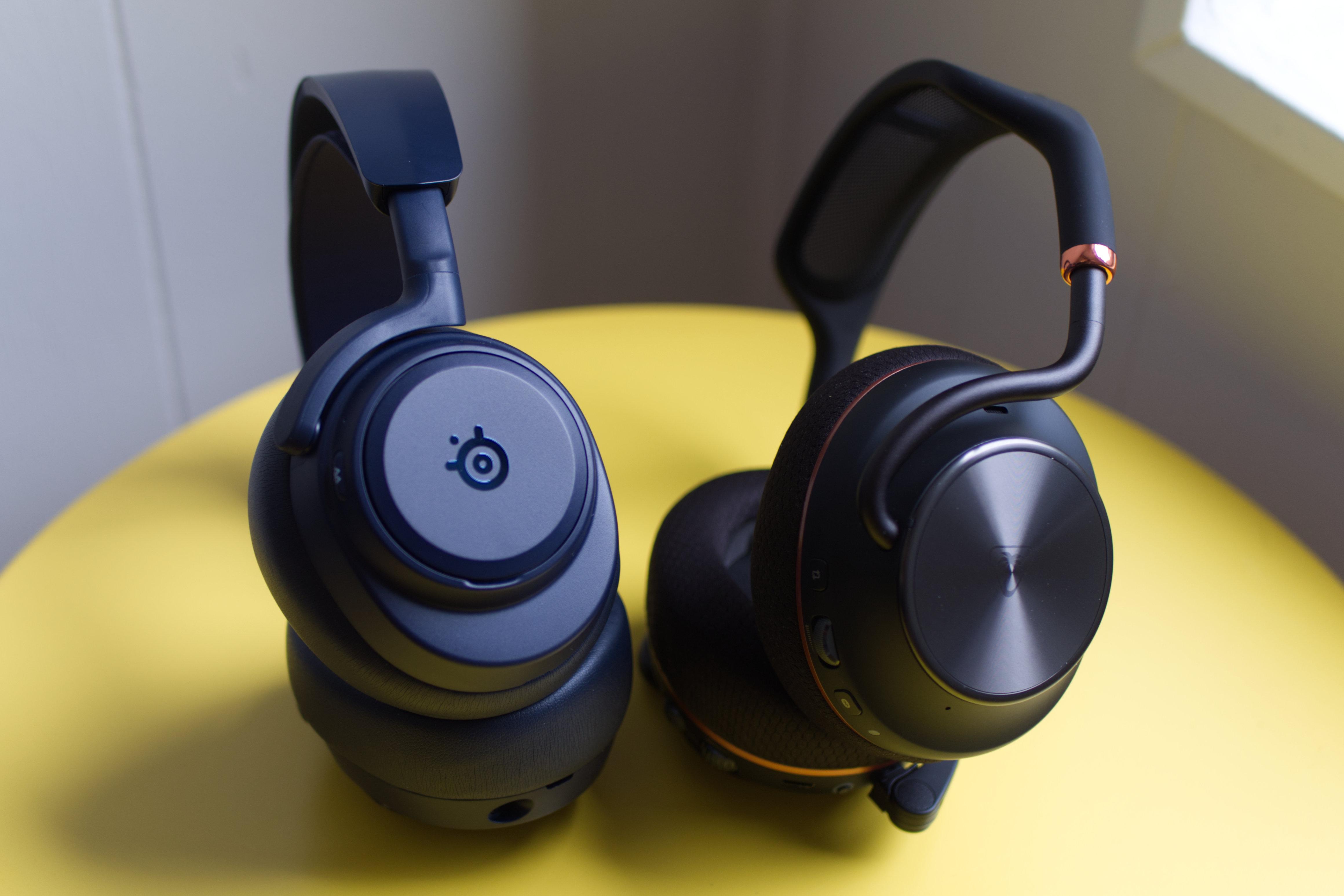 Contrarian Signal? Premium Headset Launches From Last Year Echo in Crypto Winter