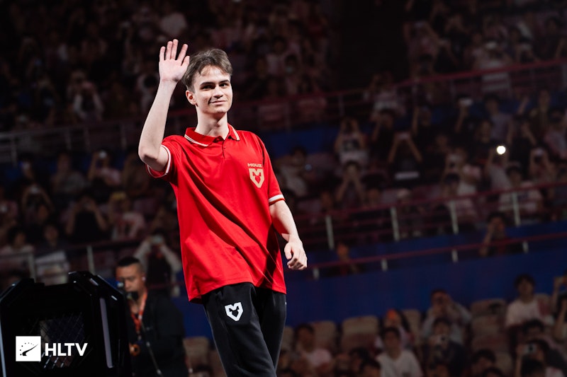 Esports Player's Rise Fills Crypto Panic News Void