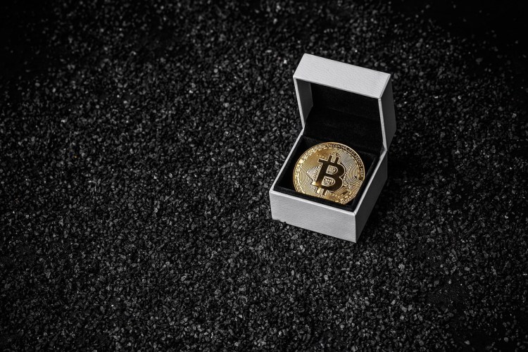 Analyst Danny Predicts Bitcoin Crash to $52,000 in 2026, Then Rally to $280,000 by 2028