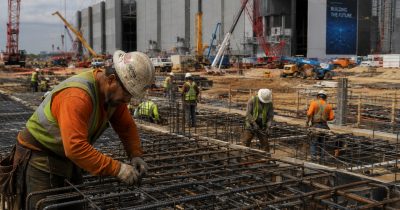 AI Capex Boom Grows Twice as Fast as Housing Boom, Raising Volatility Risks