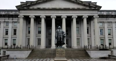 30-Year Treasury Yields Top 5.2% as Term Premium Surges on Deficit Fears