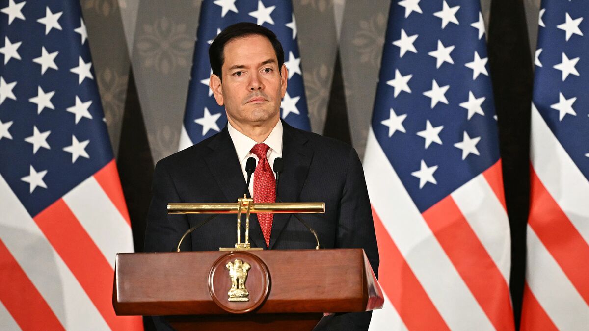 White House Signals Iran Deal Imminent, Strait of Hormuz Reopening Could Reshape Crypto Risk