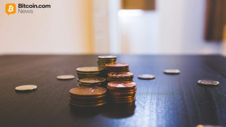 Two Onchain Wallets Open $4.3M Leveraged Longs in LINK, DOGE
