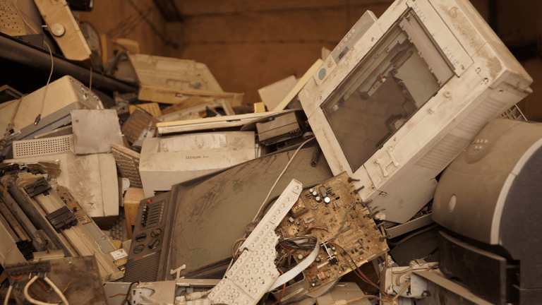 2,700 Unsold PCs Buried in Utah Landfill in 1989 Now Worth Six Figures