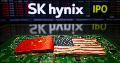 US Lawmakers Urge Trump to Ban Chip Purchases From Chinese Firm CXMT