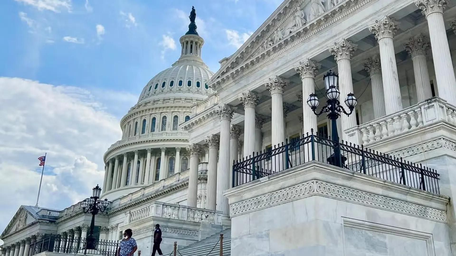 U.S. Senate Postpones Crypto Clarity Act, Industry Awaits Action
