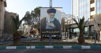 U.S. Officials Deny New Iran Negotiations, Contradicting Trump's Claims