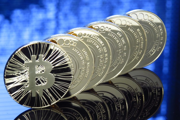 Bitcoin Has Bottomed, Says Analyst van de Poppe – Warns of $70k Retest Before Next Leg