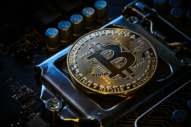 Bitcoin slides to four-month low, tags 200-week SMA as analysts eye lower supports