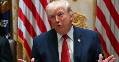 Warren, Blumenthal Urge SEC to Investigate TRUMP Memecoin on Solana