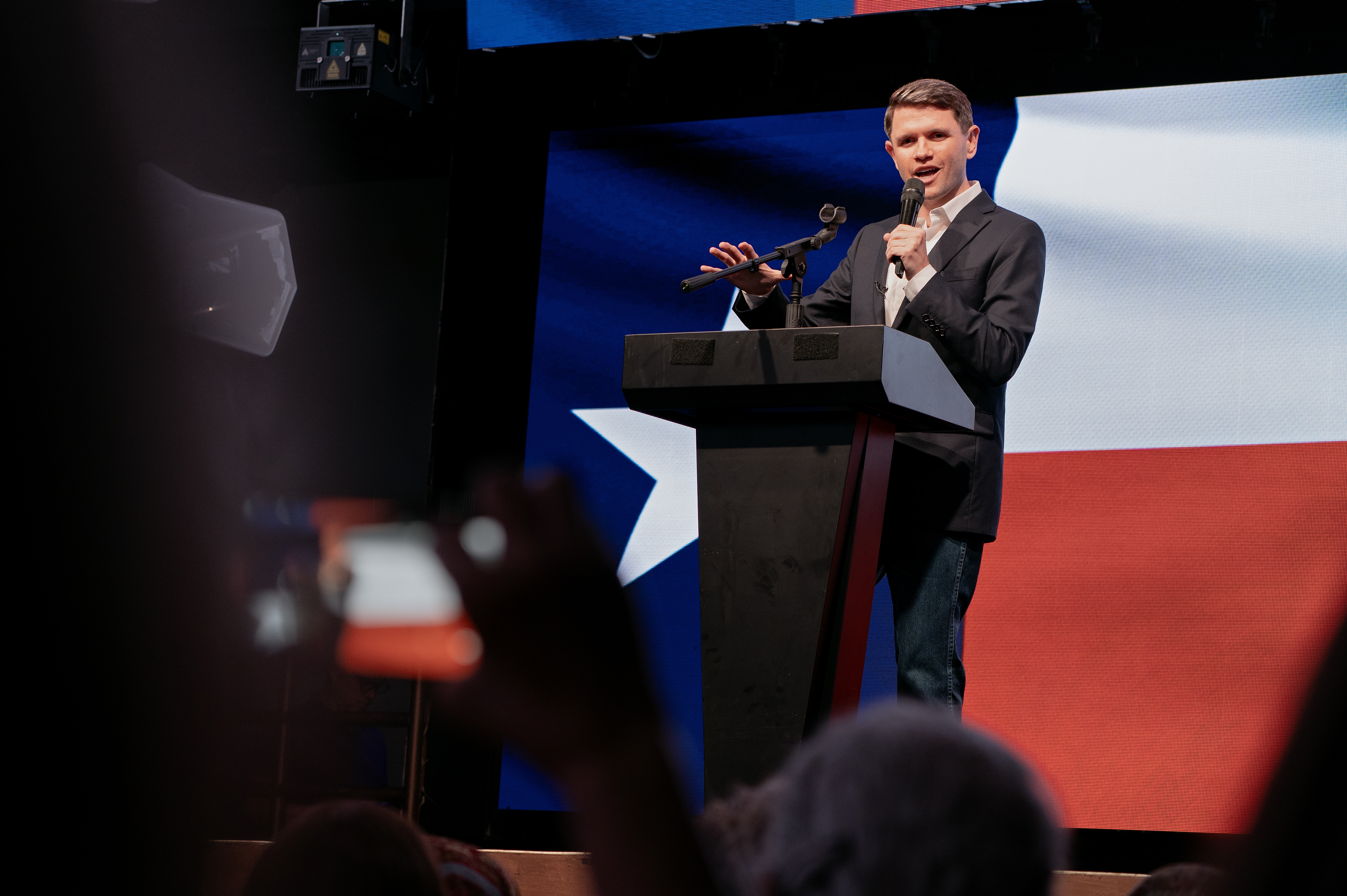 Paxton Clinches Texas Senate Primary, but Crypto Market's Extreme Fear Drowns Out State-Level Signals