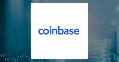 Coinbase faces Q2 volume slump, Benchmark slashes estimates; CLARITY Act optimism emerges