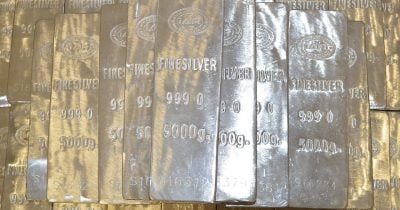 Silver Surges Nearly 3% to $60.55, Joining Broader Precious Metals Rally