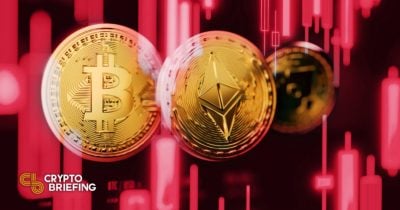 Bitcoin Slips Below $73,000 as $733M ETF Outflows Mount