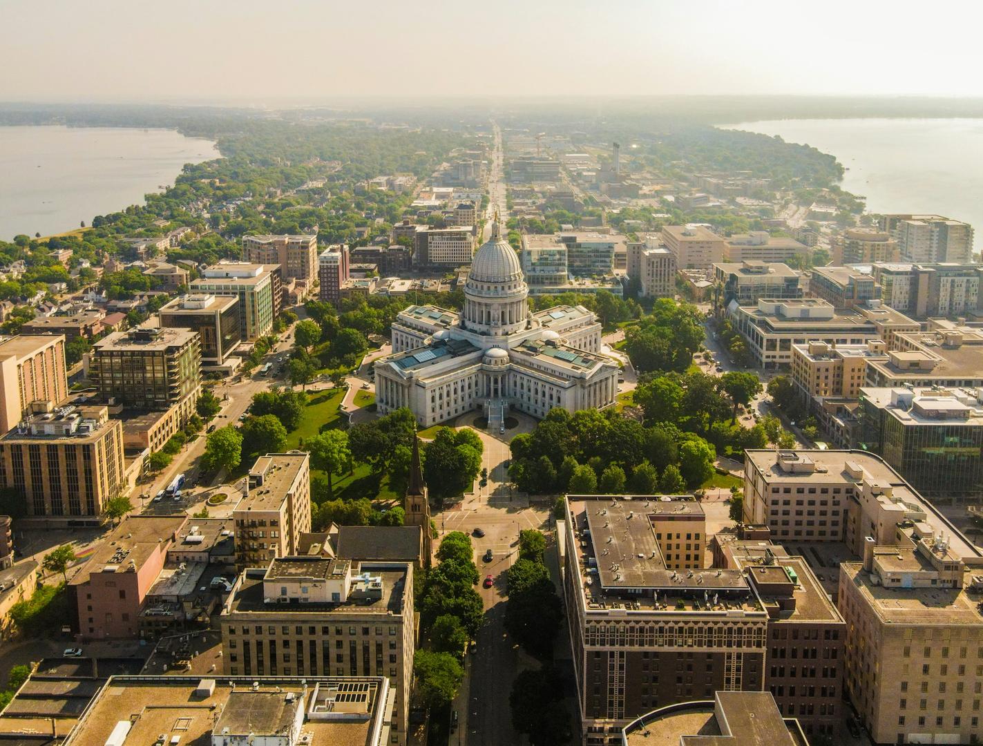 Wisconsin Sues Major Crypto Prediction Platforms Over Illegal Gambling Claims