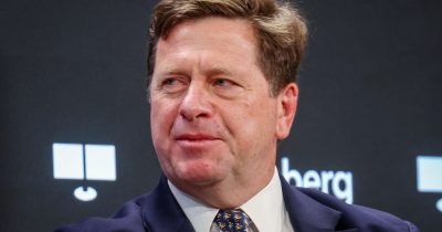 Trump Delays Jay Clayton Confirmation Hearing, Raising Questions for Crypto Oversight