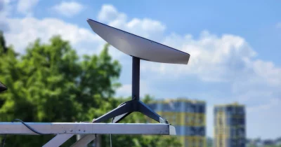 Starlink, Amazon Cleared to Bid for EU Mobile Satellite Spectrum in 2027 Auction