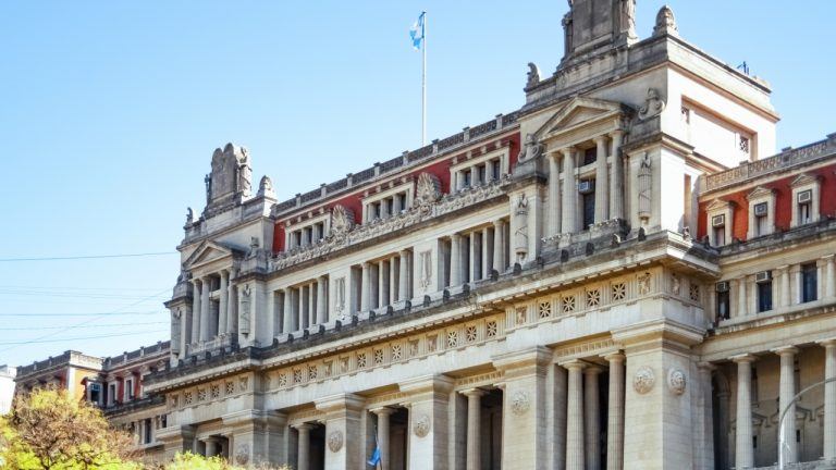 Argentina Freezes Libra Token Probe as Cybercrime Unit Lacks Blockchain Forensics Tools