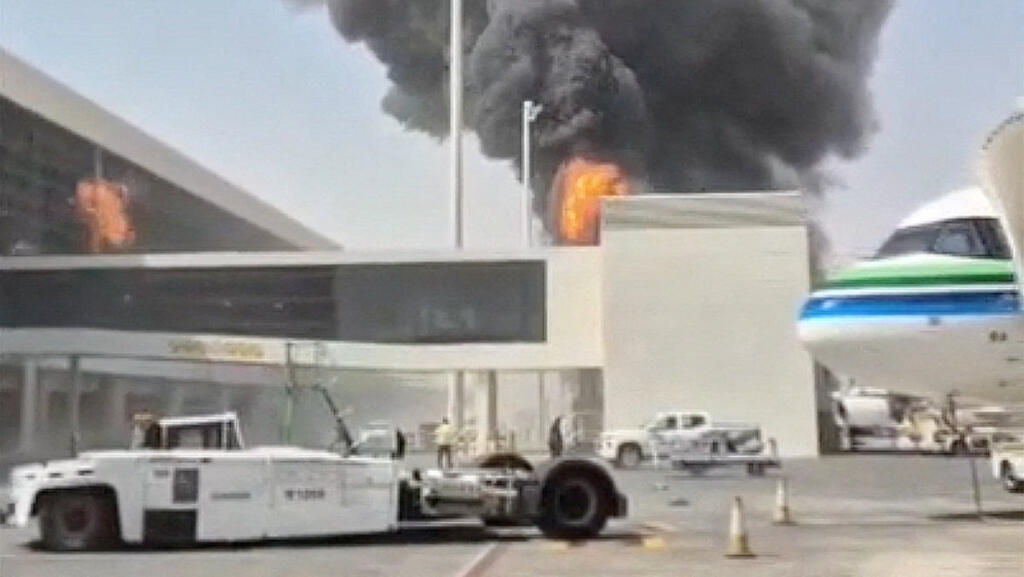 Houthi Strike Hits Riyadh Airport, Killing One and Wounding 11