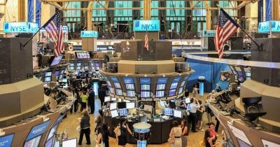Dow Hits Record on US-Iran Optimism, Bitcoin’s Macro Role Clouds Diversification