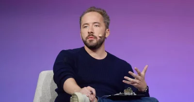 Dropbox CEO Drew Houston Steps Down After Nearly Two Decades