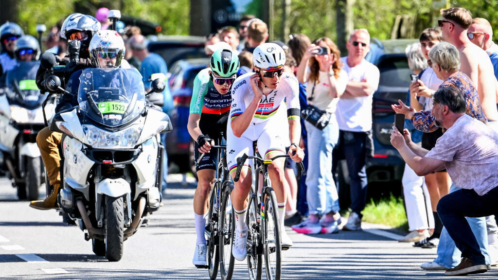 Pogacar clinches third straight Liège‑Bastogne‑Liège victory, sparking sport‑token buzz